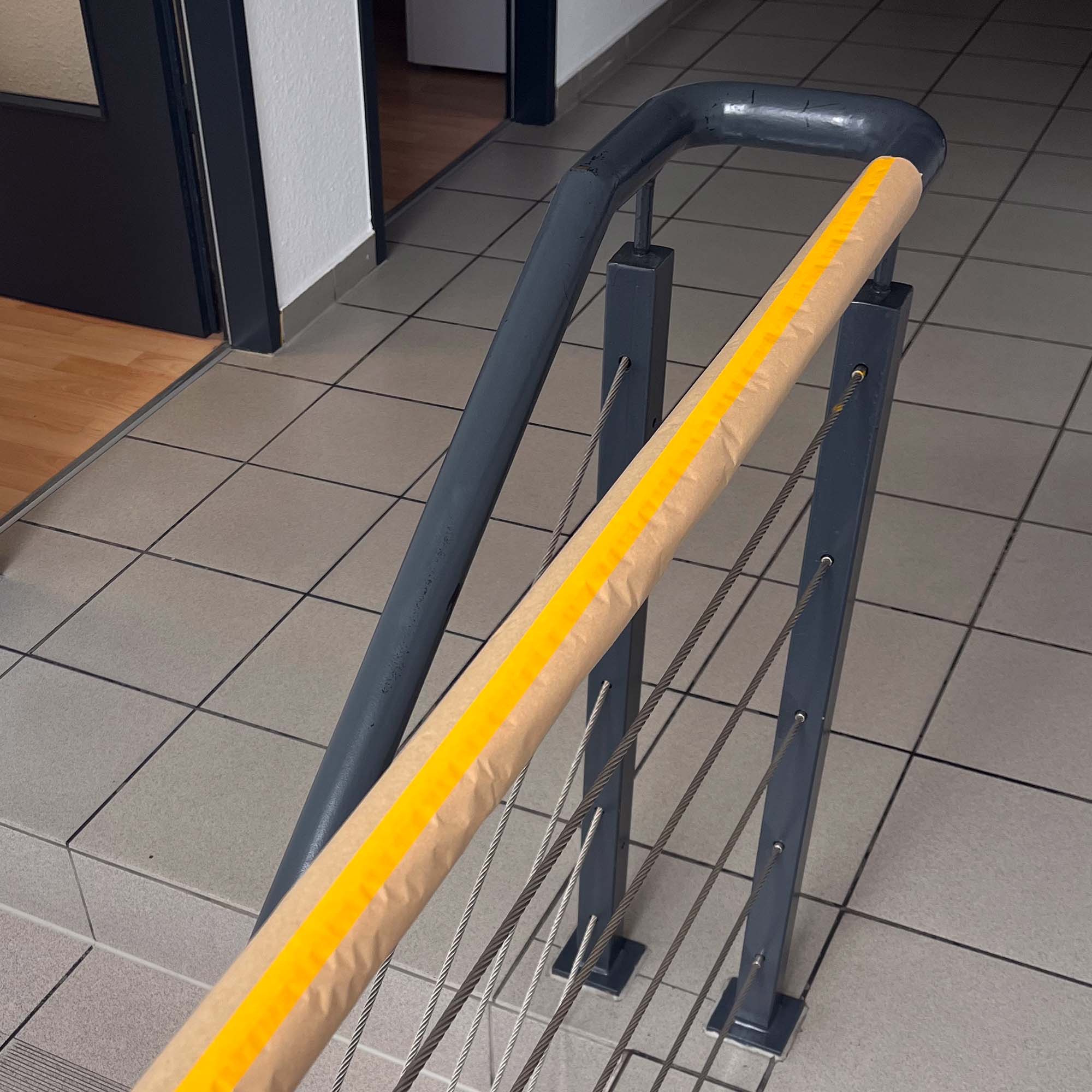 Papier mit Goldband Schonklebeband UV 14 Tage 30 cm x 20 m