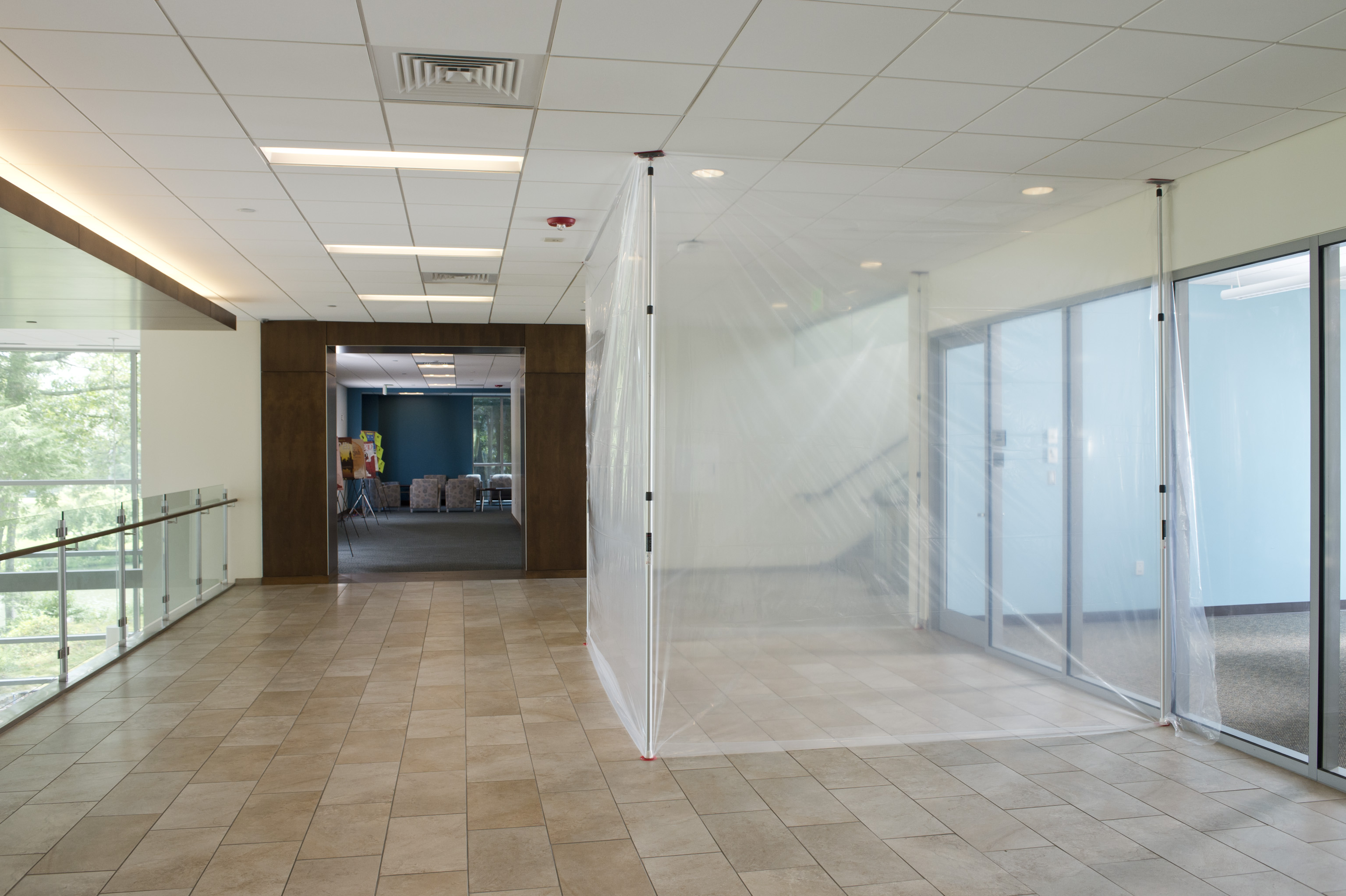 Staubschutzwand Zipwall Teleskopstangen bis 6,00 m Deckenhöhe